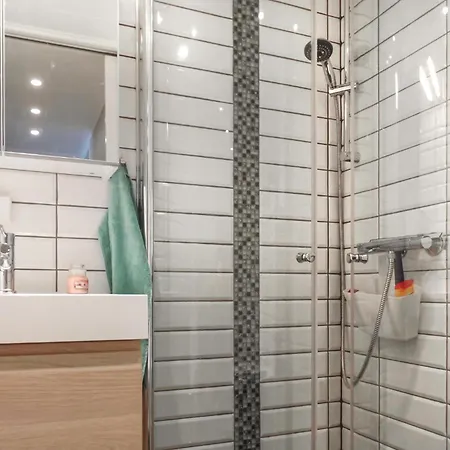 1 Bedroom Cozy In *